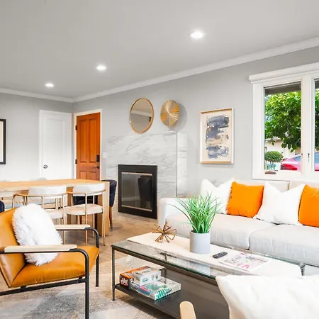 4Br Lux Los Gatos Home: Style & Comfy
